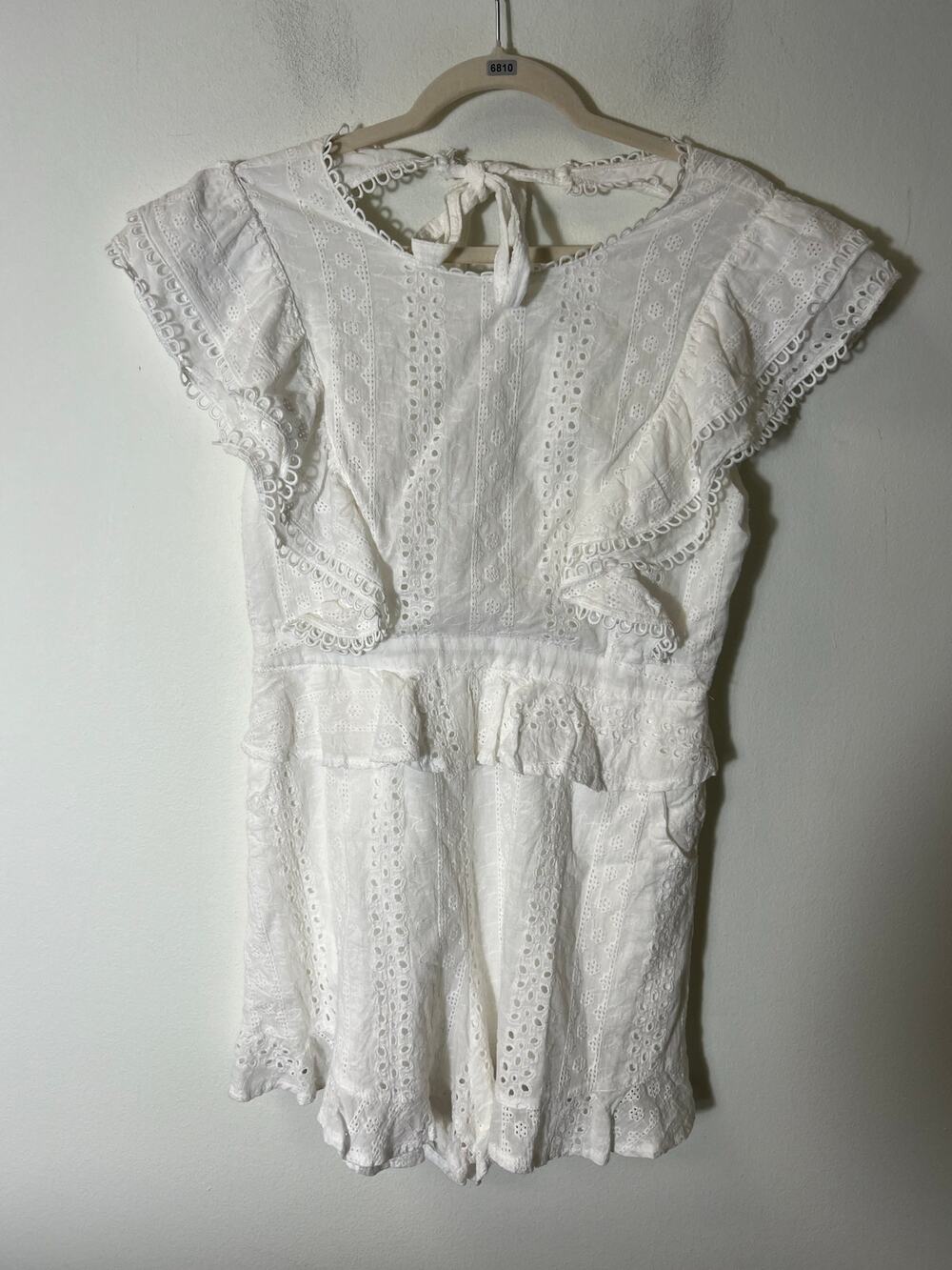 Just Me White Eyelet Lace Flutter Sleeve Jumpsuit Sz L